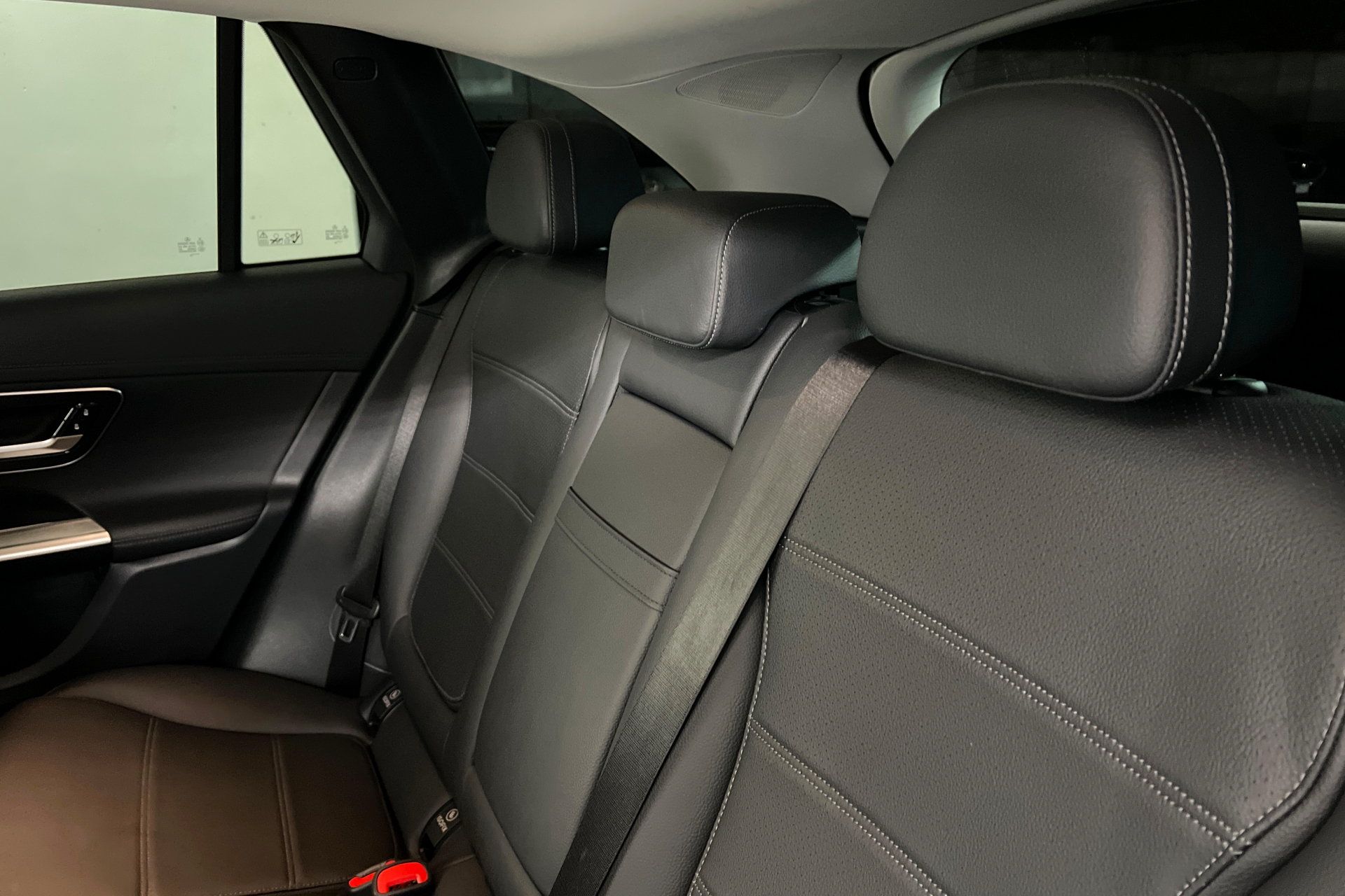 Used 2024 Mercedes-Benz GLC 300 4MATIC image 21