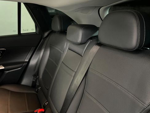 Used 2024 Mercedes-Benz GLC 300 4MATIC image 21