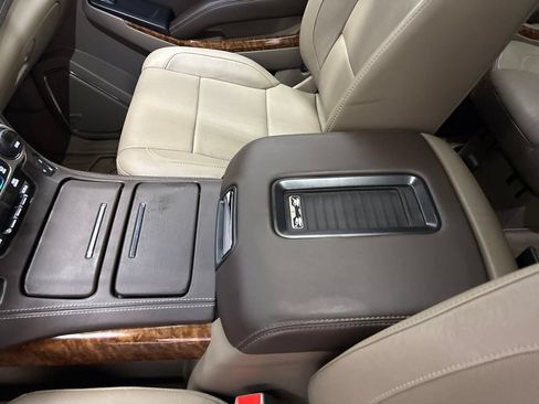 Used 2017 Chevrolet Tahoe Premier AWD/4WD image 16