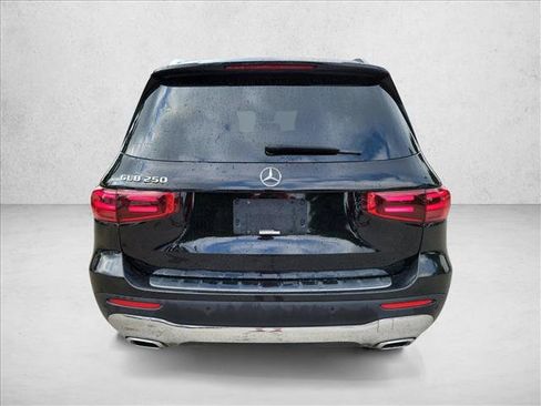 Used 2025 Mercedes-Benz GLB 250 image 6