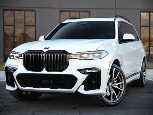 Used 2020 BMW X7 M50i w/ Dynamic Handling Package image 2