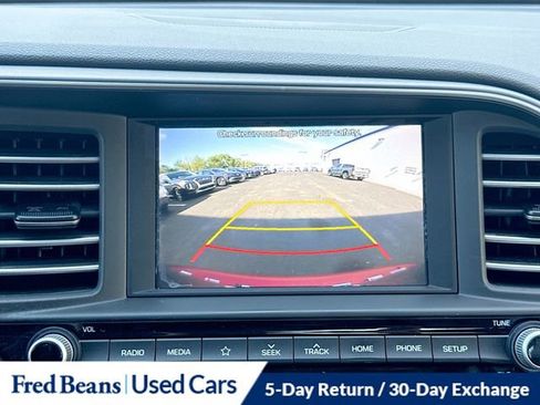 Used 2020 Hyundai Elantra Limited FWD image 15
