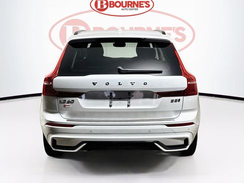 Used 2024 Volvo XC60 B5 Plus w/ Protection Package Premier AWD/4WD image 11