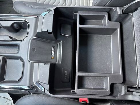 Used 2025 Chevrolet Silverado 1500 ZR2 w/ Technology Package image 34