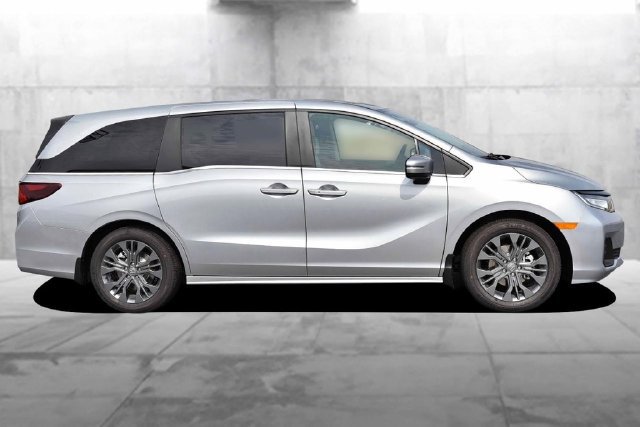 New 2027 Honda Odyssey Touring image 5