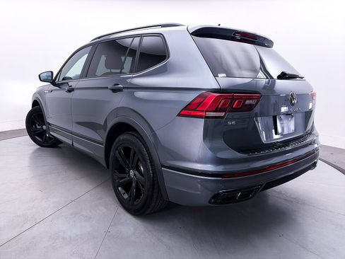 Used 2024 Volkswagen Tiguan SE R-Line FWD image 2
