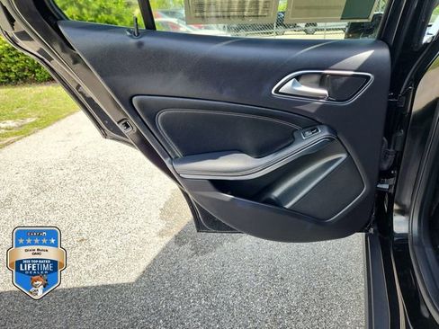 Used 2020 Mercedes-Benz GLA 250 4MATIC image 10