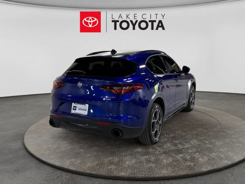 Used 2023 Alfa Romeo Stelvio Sprint RWD image 9