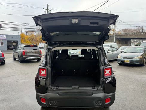 Used 2022 Jeep Renegade Sport w/ Sport Appearance Group image 30