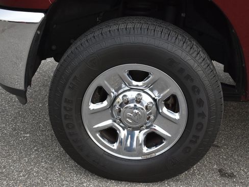 Used 2018 RAM 2500 Tradesman w/ Chrome Appearance Group image 11