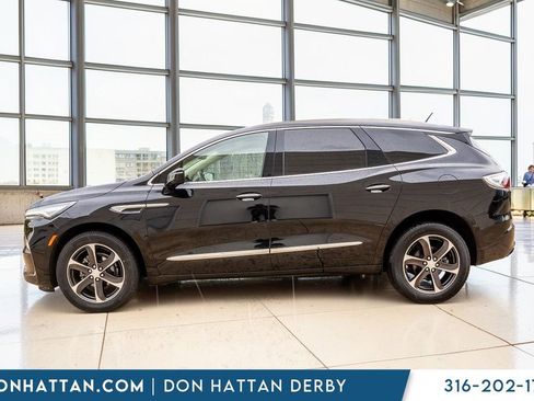 Used 2022 Buick Enclave Essence w/ Experience Buick Package AWD/4WD image 2