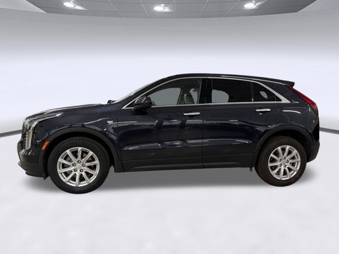 Certified 2022 Cadillac XT4 Luxury w/ Driver Awareness Package FWD image 2
