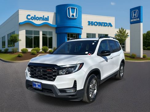 Used 2023 Honda Passport TrailSport image 1