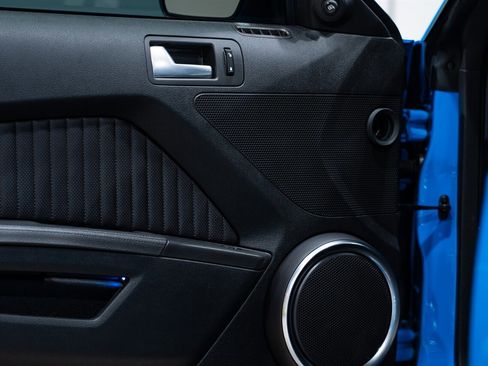 Used 2012 Ford Mustang Shelby GT500 w/ SVT Performance Pkg image 45