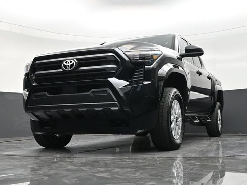 Used 2025 Toyota Tacoma SR AWD/4WD image 27