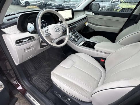 Used 2024 Hyundai Palisade Calligraphy image 27
