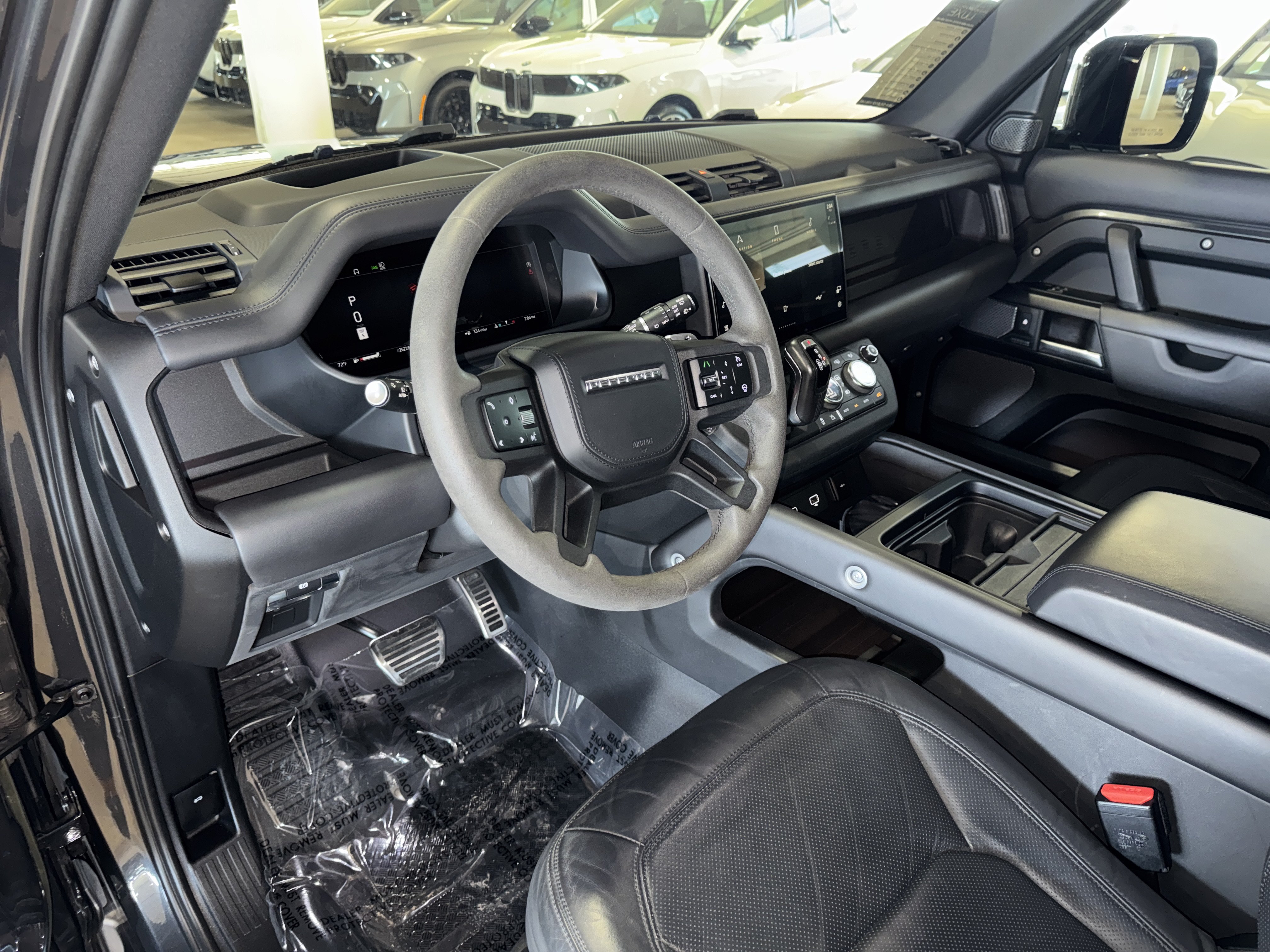 Used 2023 Land Rover Defender 110 V8 AWD/4WD image 19