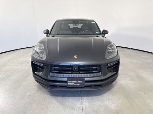 Certified 2025 Porsche Macan image 10