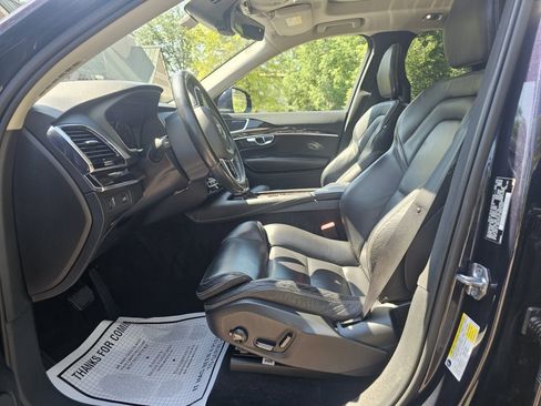 Used 2017 Volvo XC90 T6 Momentum w/ Vision Package AWD/4WD image 9