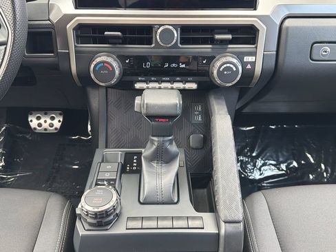 Used 2024 Toyota Tacoma TRD Sport AWD/4WD image 15