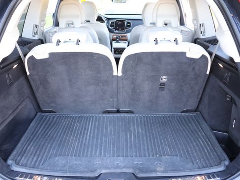 Used 2022 Volvo XC90 T6 Momentum w/ Advanced Package image 35