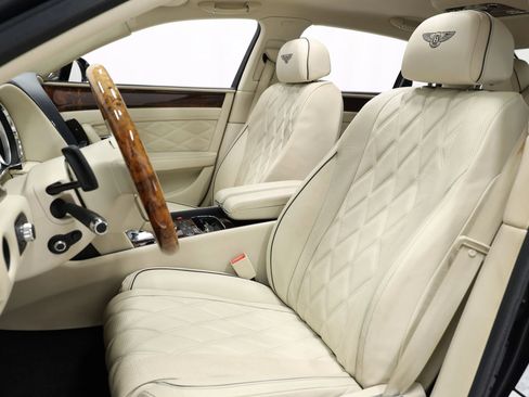 Used 2015 Bentley Flying Spur W12 image 16