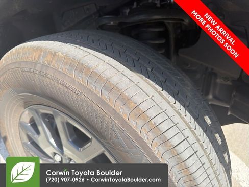 Used 2025 Toyota 4Runner SR5 AWD/4WD image 9