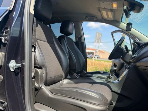 Used 2021 Buick Encore Preferred AWD/4WD image 15