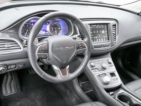 Used 2015 Chrysler 200 C w/ Navigation & Sound Group I image 17