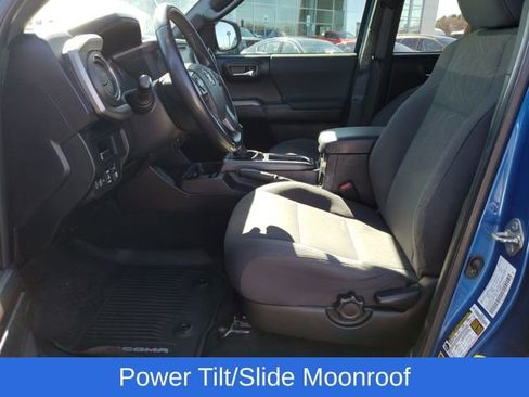 Used 2017 Toyota Tacoma TRD Sport w/ Premium & Technology Package image 14