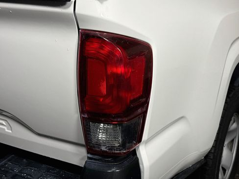 Used 2022 Toyota Tacoma SR RWD image 33
