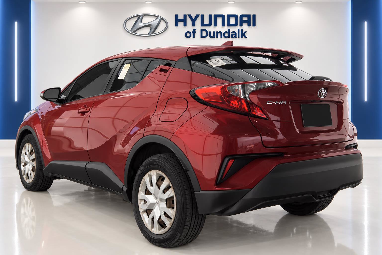 Used 2020 Toyota C-HR LE FWD image 2