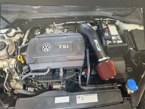 Used 2018 Volkswagen GTI S FWD image 7