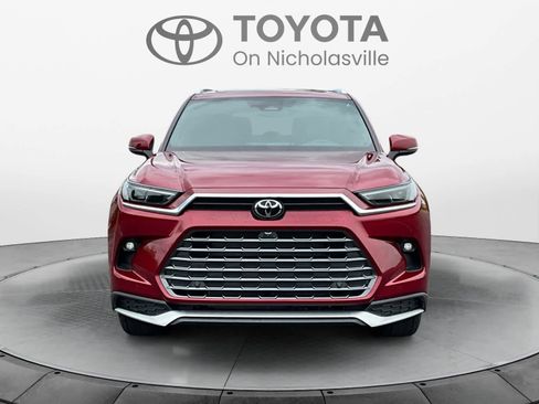 Used 2025 Toyota Grand Highlander AWD Hybrid image 9
