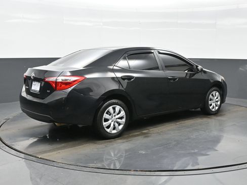 Used 2015 Toyota Corolla LE FWD image 8