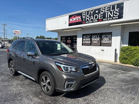 Used 2020 Subaru Forester Touring AWD/4WD image 2