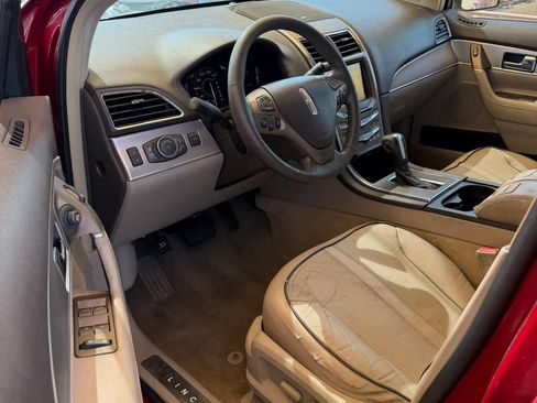 Used 2011 Lincoln MKX 2WD w/ 102A Rapid Spec Order Code image 8