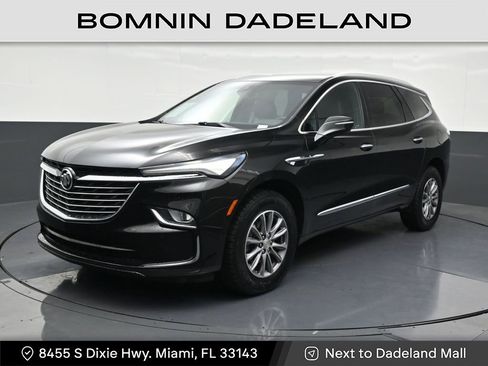 Used 2022 Buick Enclave Essence image 1