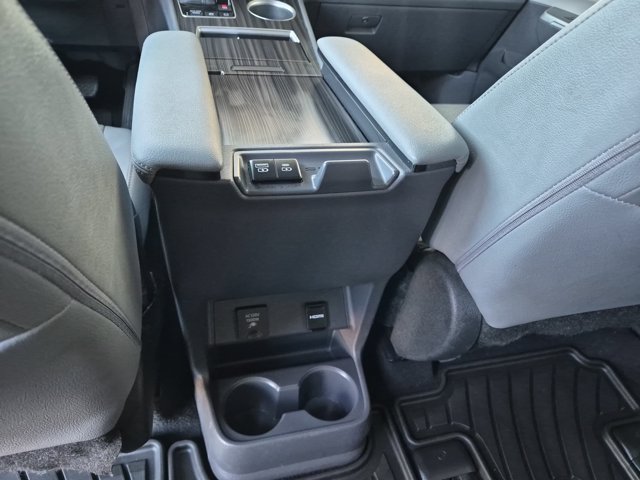 Used 2022 Toyota Sienna Limited AWD/4WD image 16