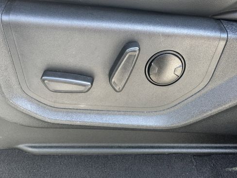 Used 2024 Ford Expedition XLT RWD image 10