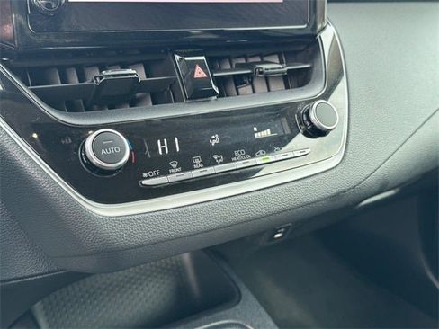 Used 2023 Toyota Corolla LE image 23
