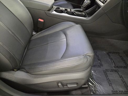 Used 2019 Hyundai Sonata Limited w/ Ultimate Package 04 FWD image 30