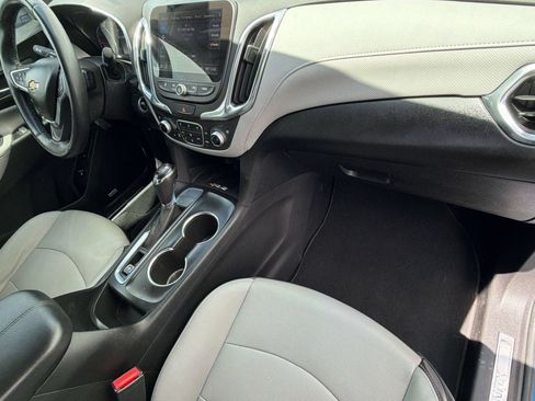 Used 2019 Chevrolet Equinox Premier FWD image 35