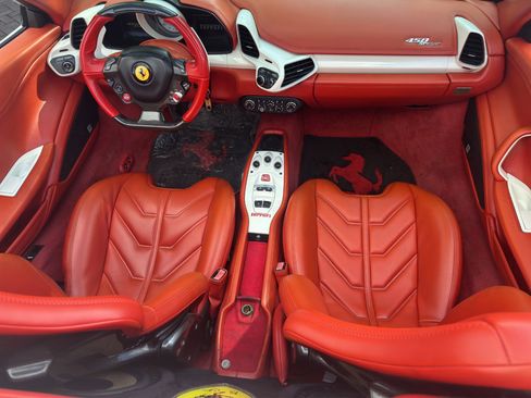 Used 2013 Ferrari 458 Spider image 14