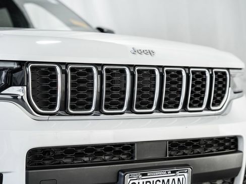 Certified 2024 Jeep Grand Cherokee L Limited image 15