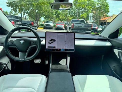 Used 2019 Tesla Model 3 Performance AWD/4WD image 16
