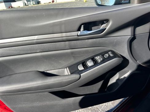 New 2025 Nissan Altima 2.5 SL image 10