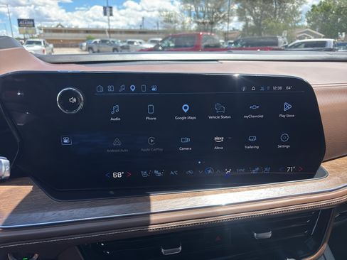 Used 2025 Chevrolet Suburban High Country w/ Sun And Tow Package AWD/4WD image 19