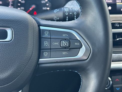 Used 2022 Jeep Compass Latitude w/ Convenience Group image 28