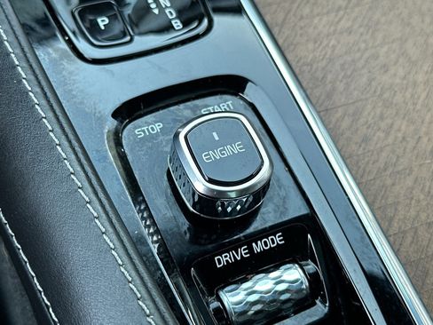 Used 2017 Volvo XC90 T8 Excellence image 35